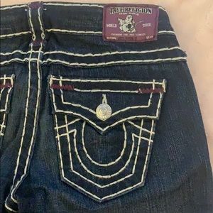 DARK WASH TRUE RELIGION DENIM SIZE 28